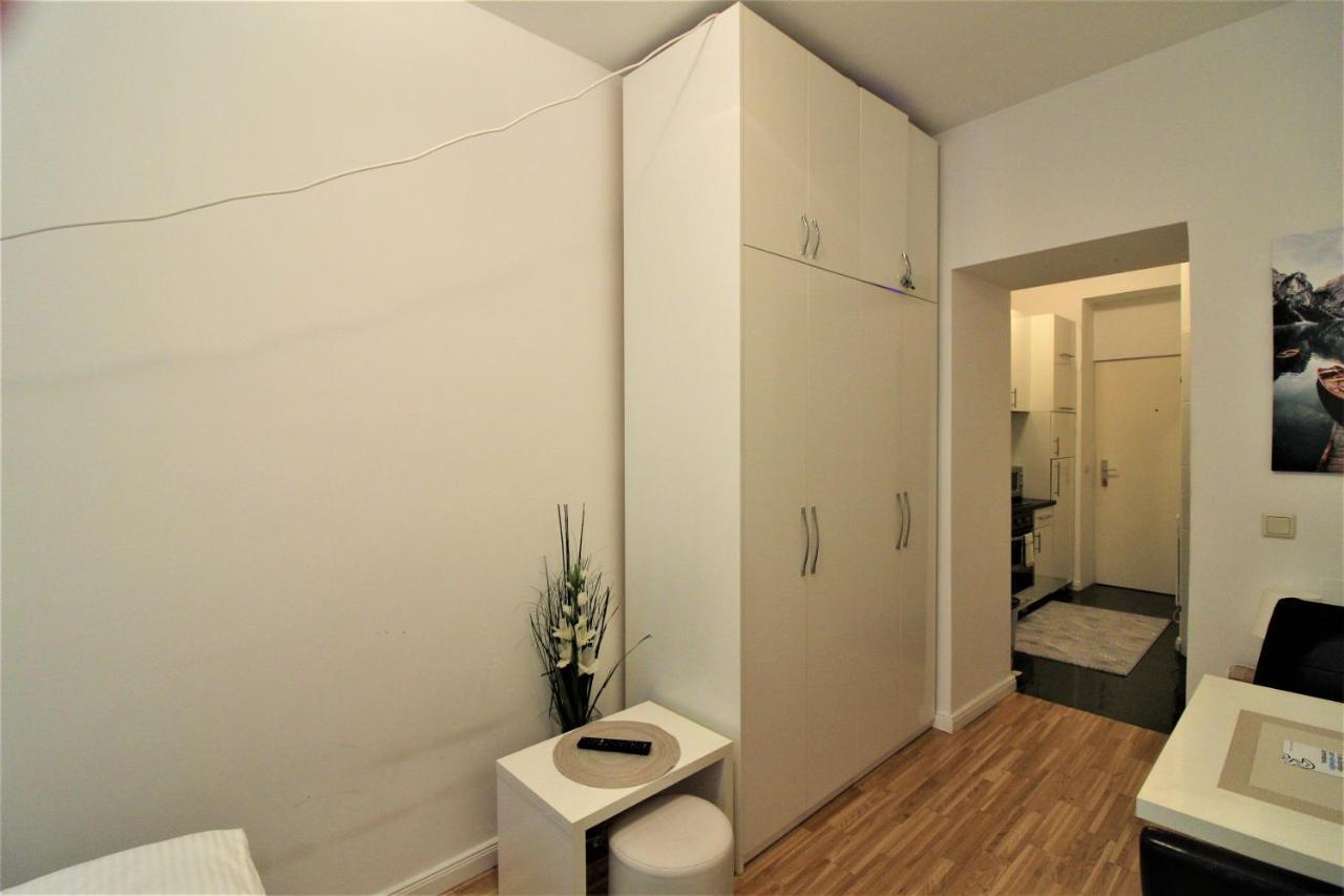 Small Studio Close To City Center Vienna Luaran gambar