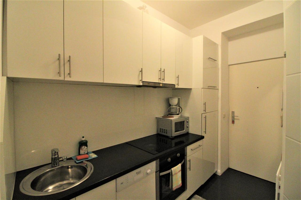 Small Studio Close To City Center Vienna Luaran gambar